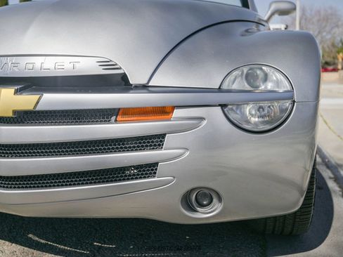 Used 2005 Chevrolet SSR image 57