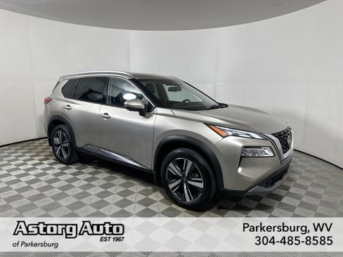 Used 2021 Nissan Rogue SL image 1