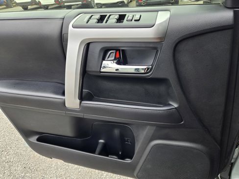Used 2022 Toyota 4Runner Trail Special Edition AWD/4WD image 26