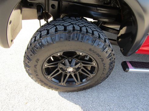 Used 2018 RAM 2500 Tradesman w/ Chrome Appearance Group image 11