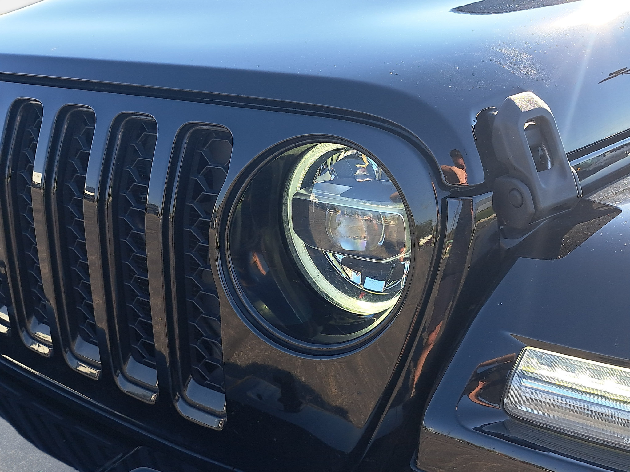 Certified 2021 Jeep Gladiator Overland AWD/4WD image 29