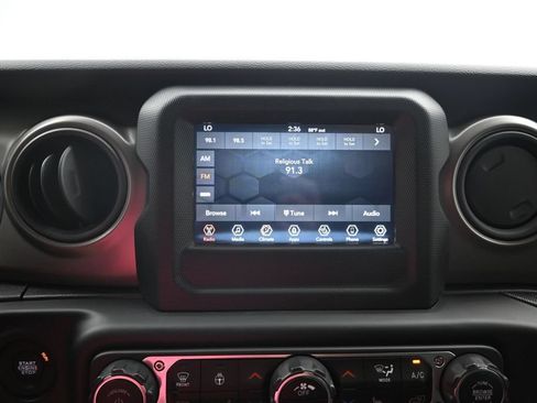 Used 2022 Jeep Wrangler Unlimited Sport AWD/4WD image 15