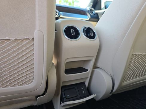 Certified 2025 Mercedes-Benz GLB 250 4MATIC image 24