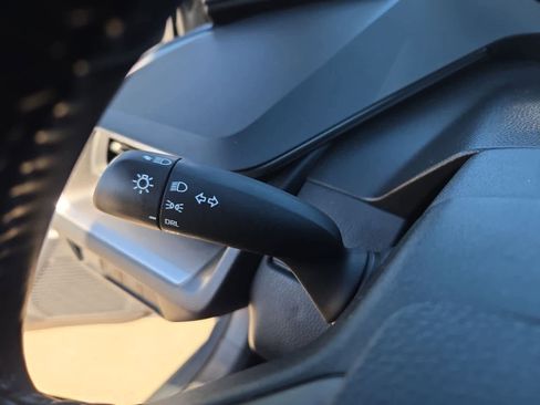 Used 2024 Toyota Prius LE image 25