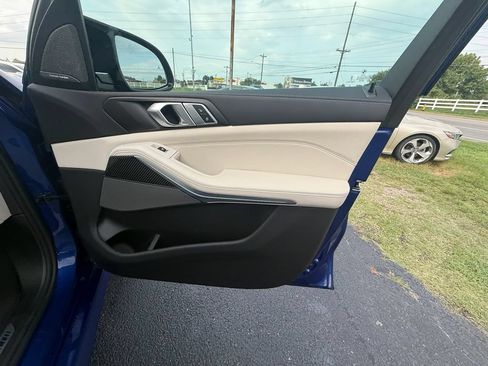 Used 2025 BMW X5 M60i AWD/4WD image 22