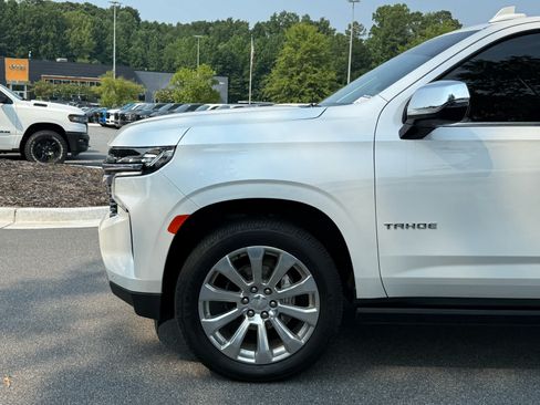 Used 2022 Chevrolet Tahoe Premier AWD/4WD image 11