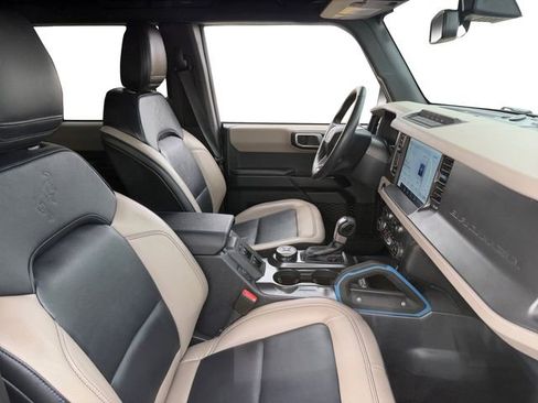 Used 2024 Ford Bronco Wildtrak image 17