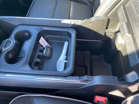 Used 2024 RAM 1500 Laramie image 14