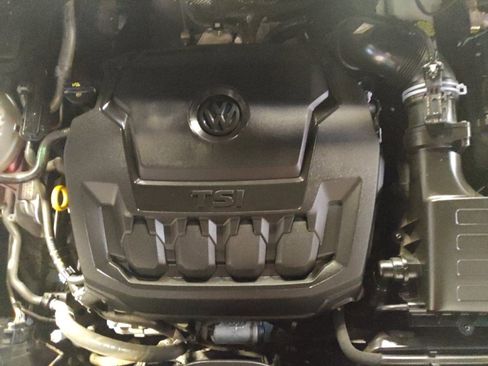 Used 2023 Volkswagen Tiguan SE FWD image 30