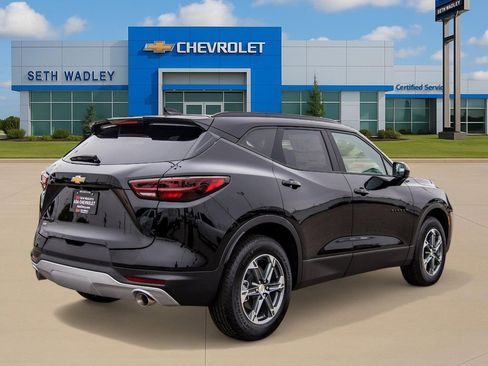 New 2025 Chevrolet Blazer LT w/ Convenience Package FWD image 7