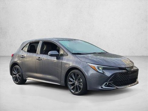Used 2023 Toyota Corolla XSE FWD image 3