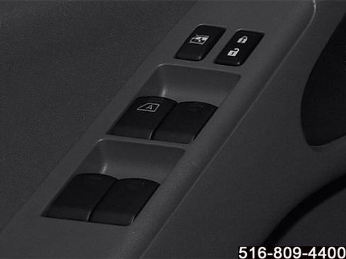 Used 2013 Nissan Frontier SV w/ SV Value Truck Pkg image 22