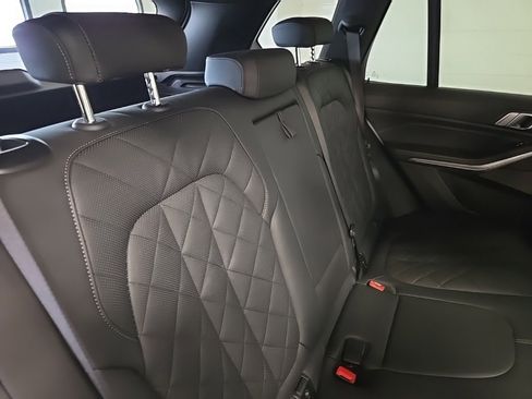 Used 2025 BMW X5 xDrive40i image 16