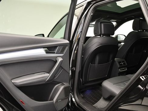 Certified 2025 Audi Q5 2.0T Premium Plus image 42