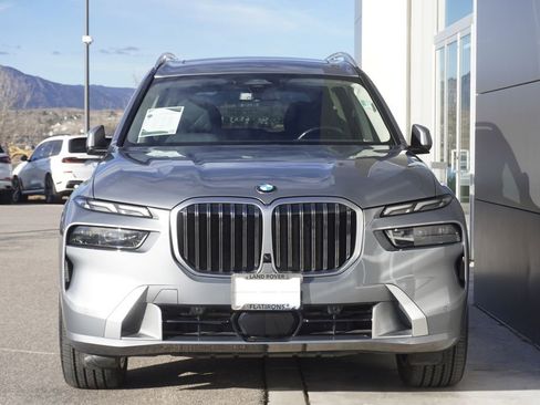 Used 2023 BMW X7 xDrive40i w/ Premium Package image 5