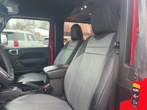 Used 2024 Jeep Wrangler Willys image 3