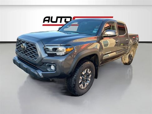 Used 2022 Toyota Tacoma TRD Off-Road image 3