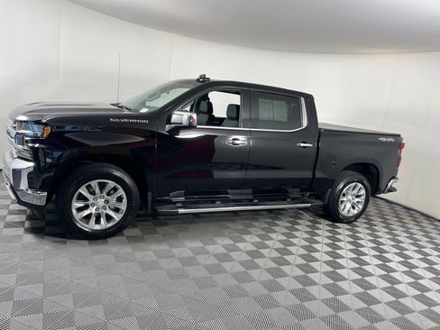 Used 2022 Chevrolet Silverado 1500 LTZ w/ LTZ Premium Package AWD/4WD image 15