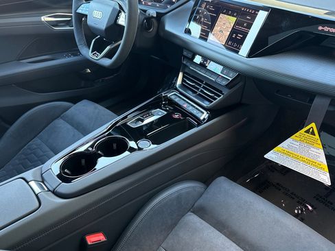 New 2026 Audi S e-tron GT Prestige image 12