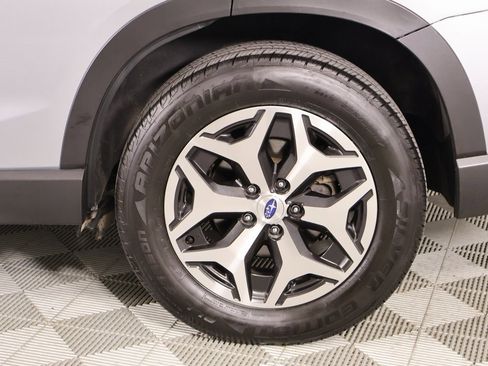 Used 2022 Subaru Forester Premium image 19