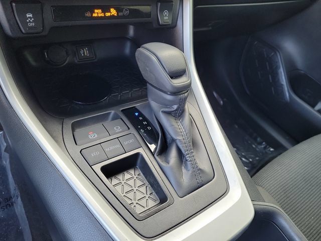 Used 2025 Toyota RAV4 LE FWD image 32