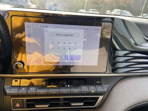 Used 2025 Toyota Camry LE image 20