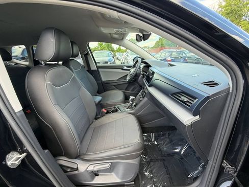 Used 2024 Volkswagen Taos SE FWD image 25