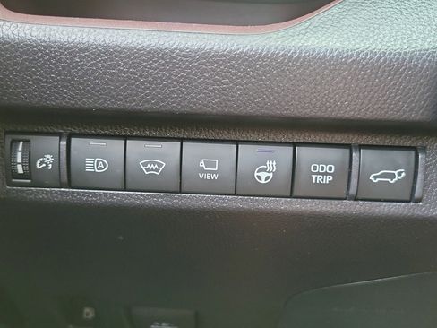 Used 2025 Toyota RAV4 Limited image 26