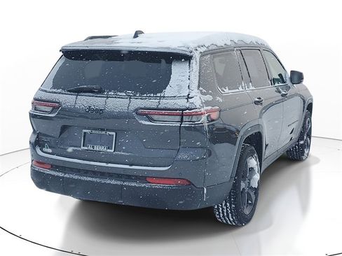 New 2025 Jeep Grand Cherokee L Altitude image 4
