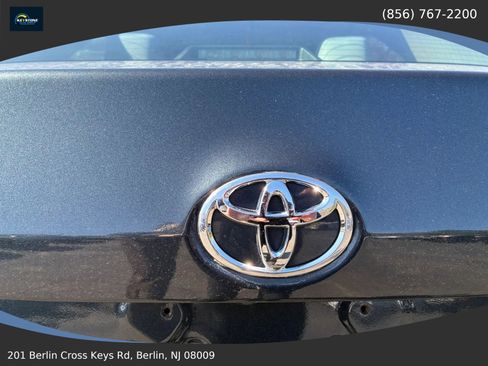 Used 2017 Toyota Corolla LE image 7