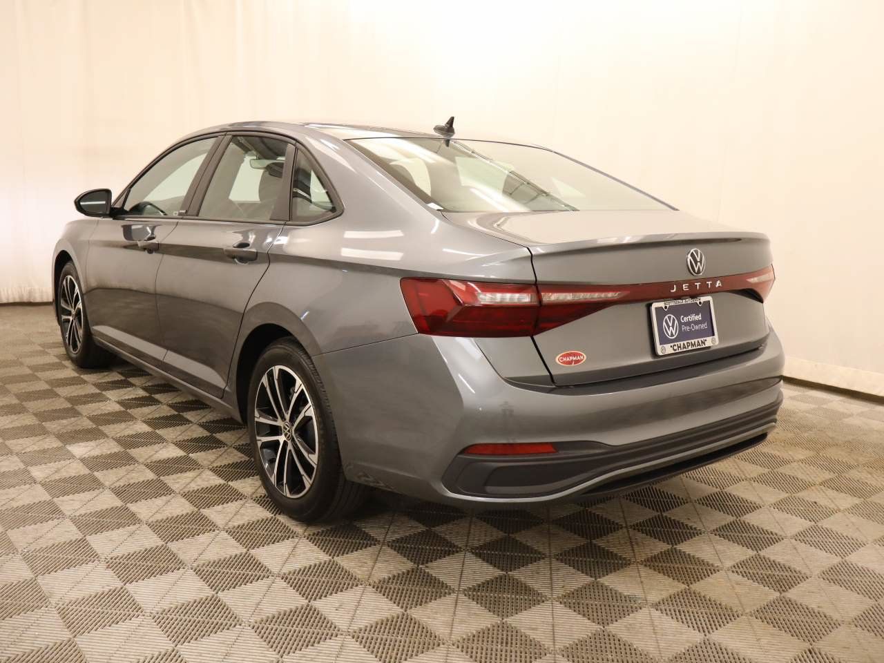 Certified 2025 Volkswagen Jetta Sport FWD image 4