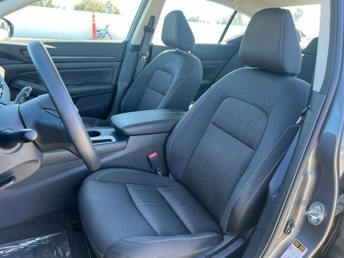 Used 2024 Nissan Altima 2.5 S FWD image 13