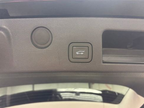 New 2026 GMC Terrain Denali w/ LPO, Floor Liner Package image 17