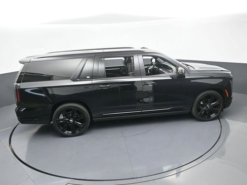 Used 2025 Cadillac Escalade ESV Sport w/ Touring Package image 65