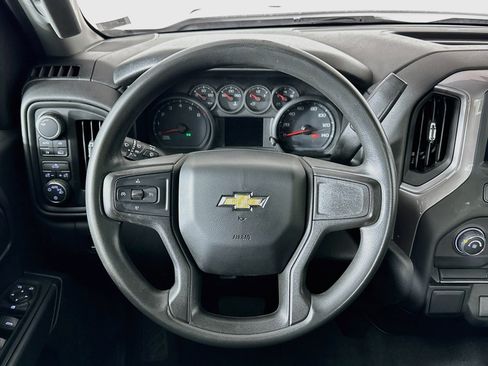 Used 2019 Chevrolet Silverado 1500 Custom w/ Custom Value Package AWD/4WD image 17