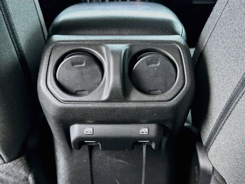 Used 2024 Jeep Wrangler Unlimited AWD/4WD image 16