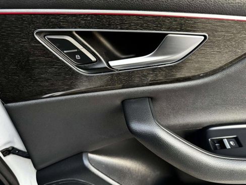 Used 2019 Audi Q8 Premium Plus w/ Premium Plus image 45