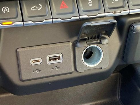 Used 2022 GMC Sierra 1500 SLT w/ SLT Premium Package image 26