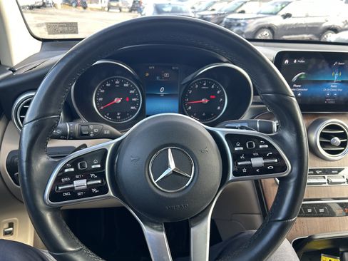 Used 2022 Mercedes-Benz GLC 300 4MATIC image 35