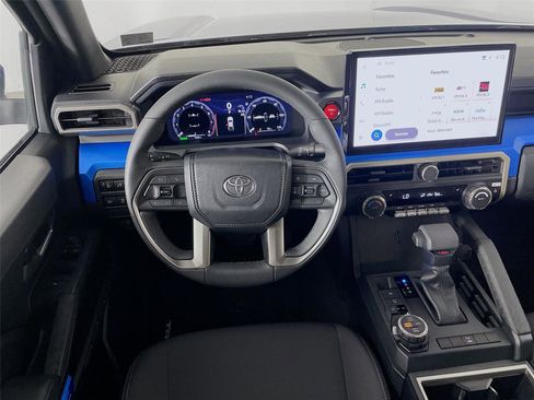 Used 2025 Toyota Tacoma TRD Off-Road image 26