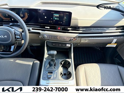 New 2026 Kia Carnival image 18
