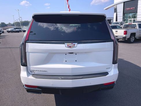 Used 2022 Cadillac Escalade Sport image 4