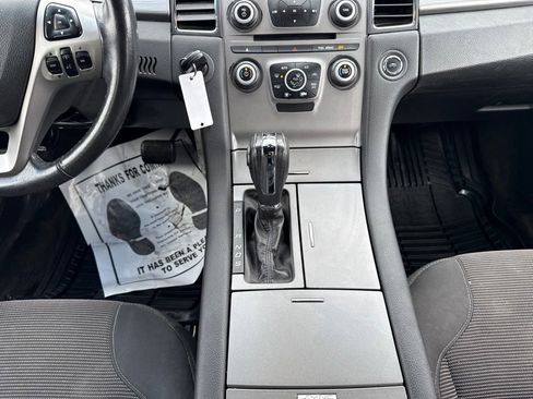 Used 2015 Ford Taurus SEL FWD image 17