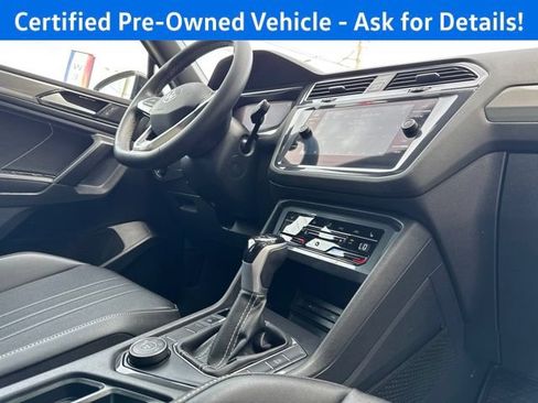 Certified 2023 Volkswagen Tiguan SE R-Line AWD/4WD image 27