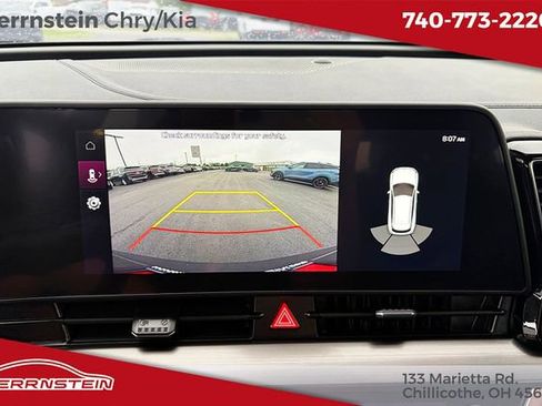 Used 2025 Kia Sportage EX AWD/4WD image 16