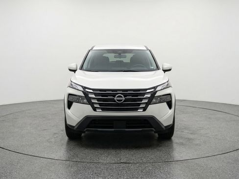 Used 2025 Nissan Rogue SV AWD/4WD image 2