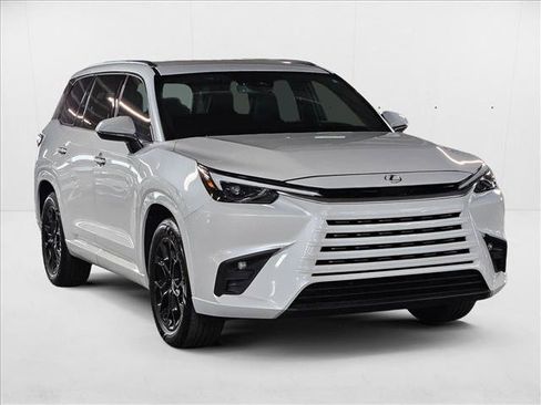 Used 2024 Lexus TX 350 FWD image 3
