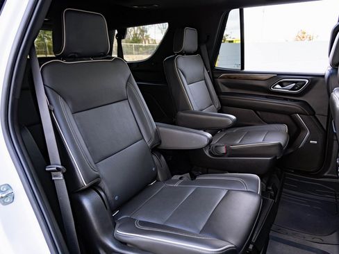 Used 2021 Chevrolet Tahoe Premier w/ Premium Package image 30