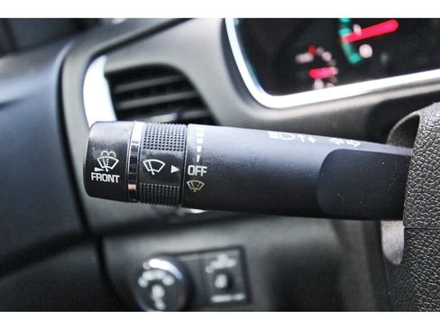 Used 2017 Chevrolet Traverse LT w/ Style and Technology Package FWD image 17