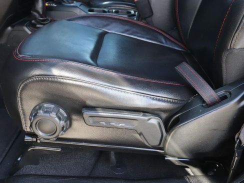 Used 2022 Jeep Wrangler Unlimited Rubicon image 18